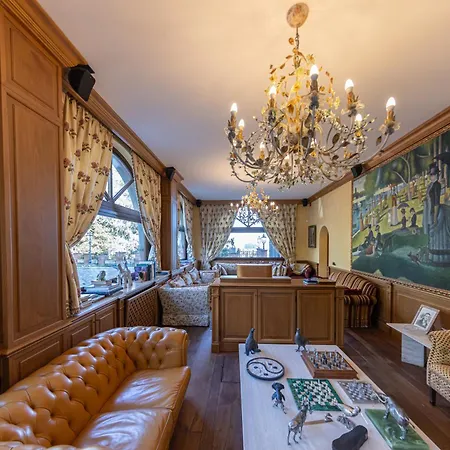 Castello Alidosi Vila *