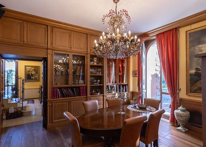 Castello Alidosi Villa